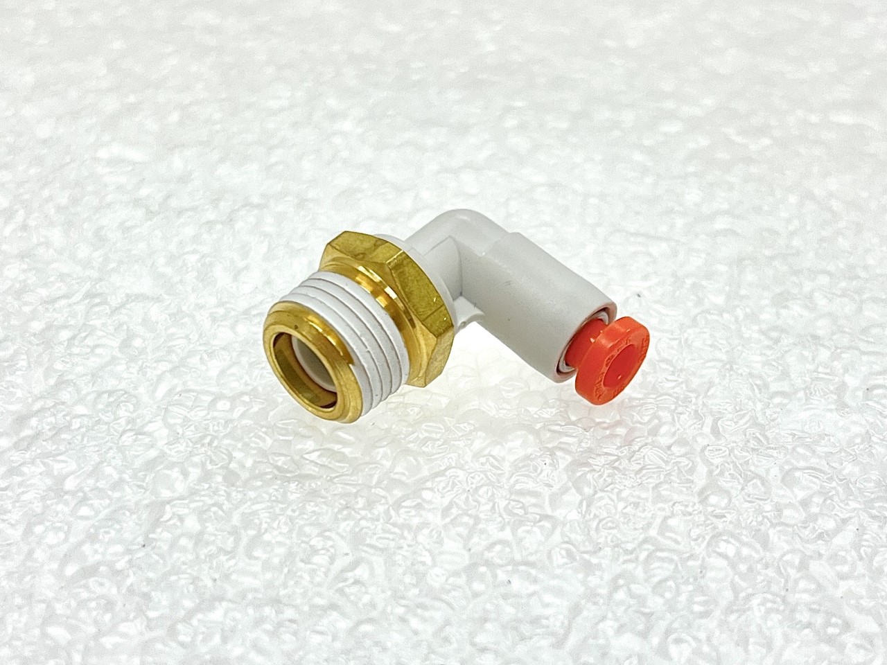 Elbow, Male, 1/8 NPT x 1/8 Tube